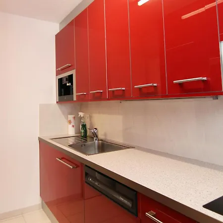 Viktoria B16 By Apartment *